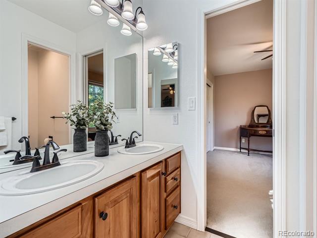 6577 S Waco Way