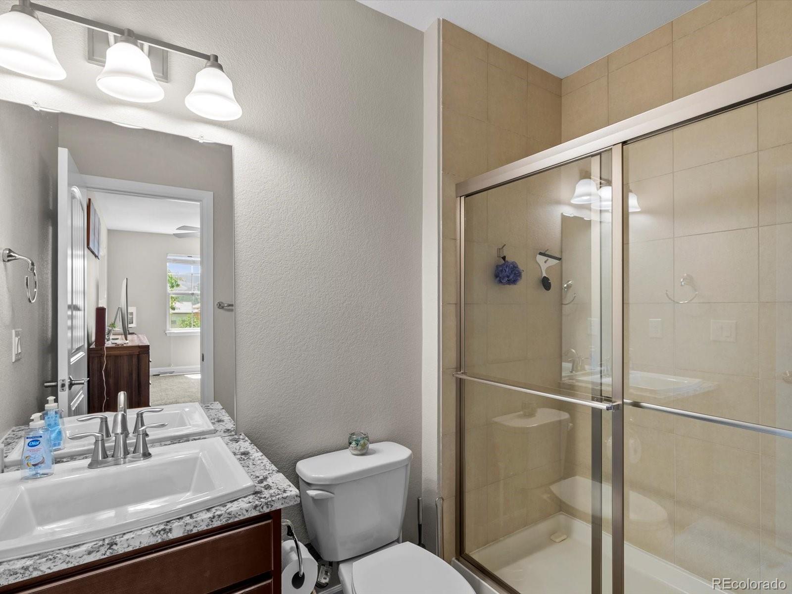 15264 W La Salle Avenue