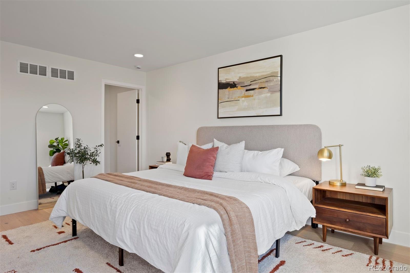 2194 S Sherman Street