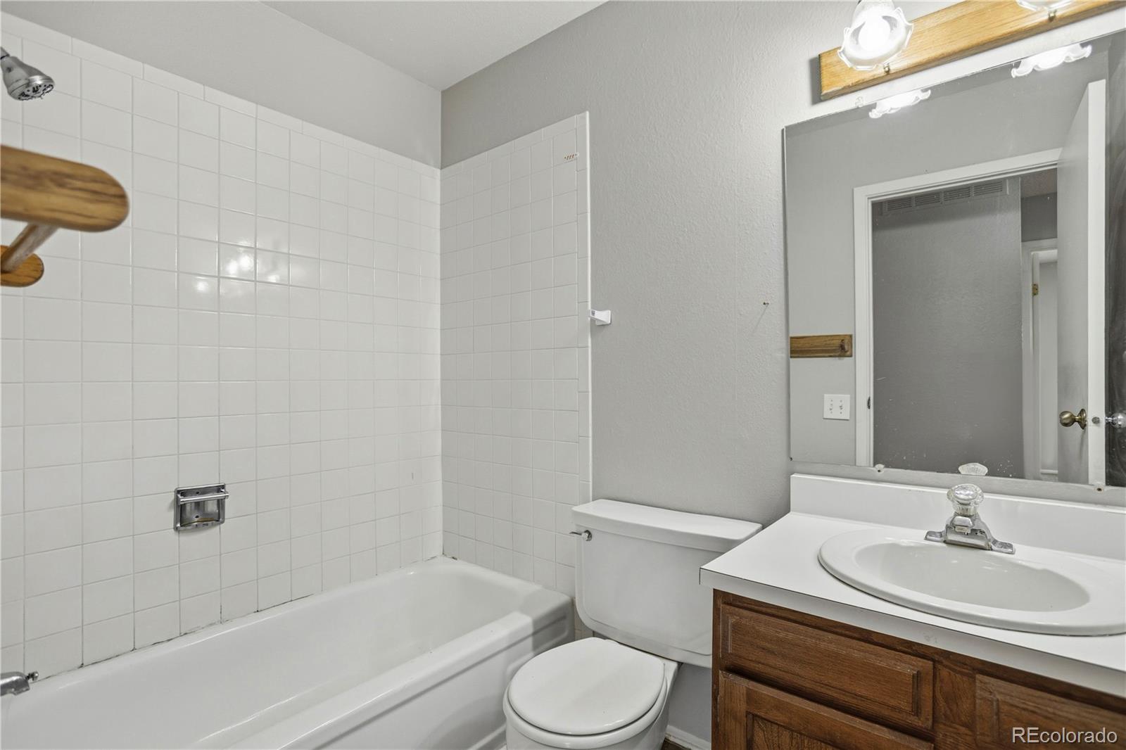 3695 S Kittredge Street Unit: E