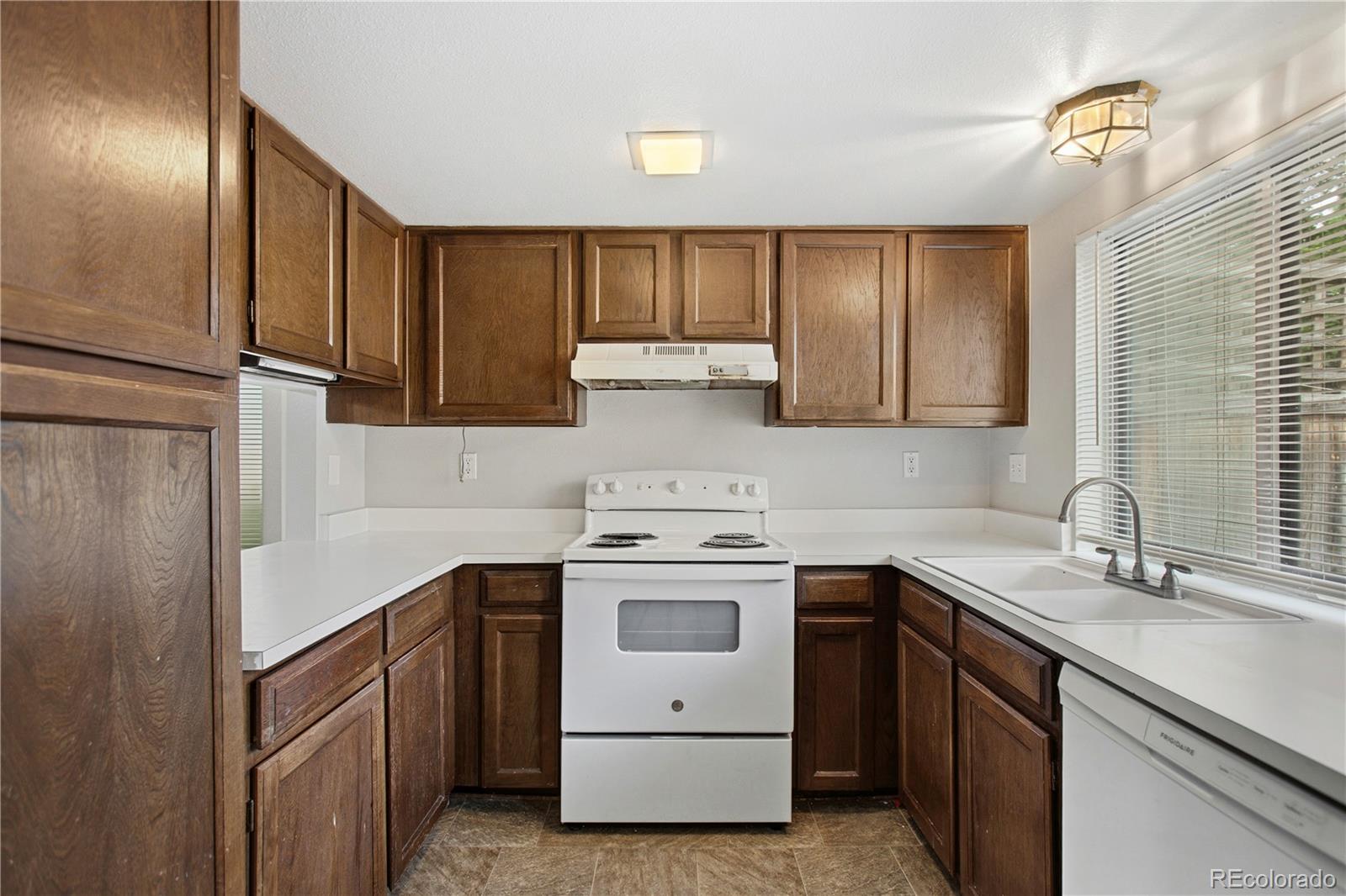 3695 S Kittredge Street Unit: E