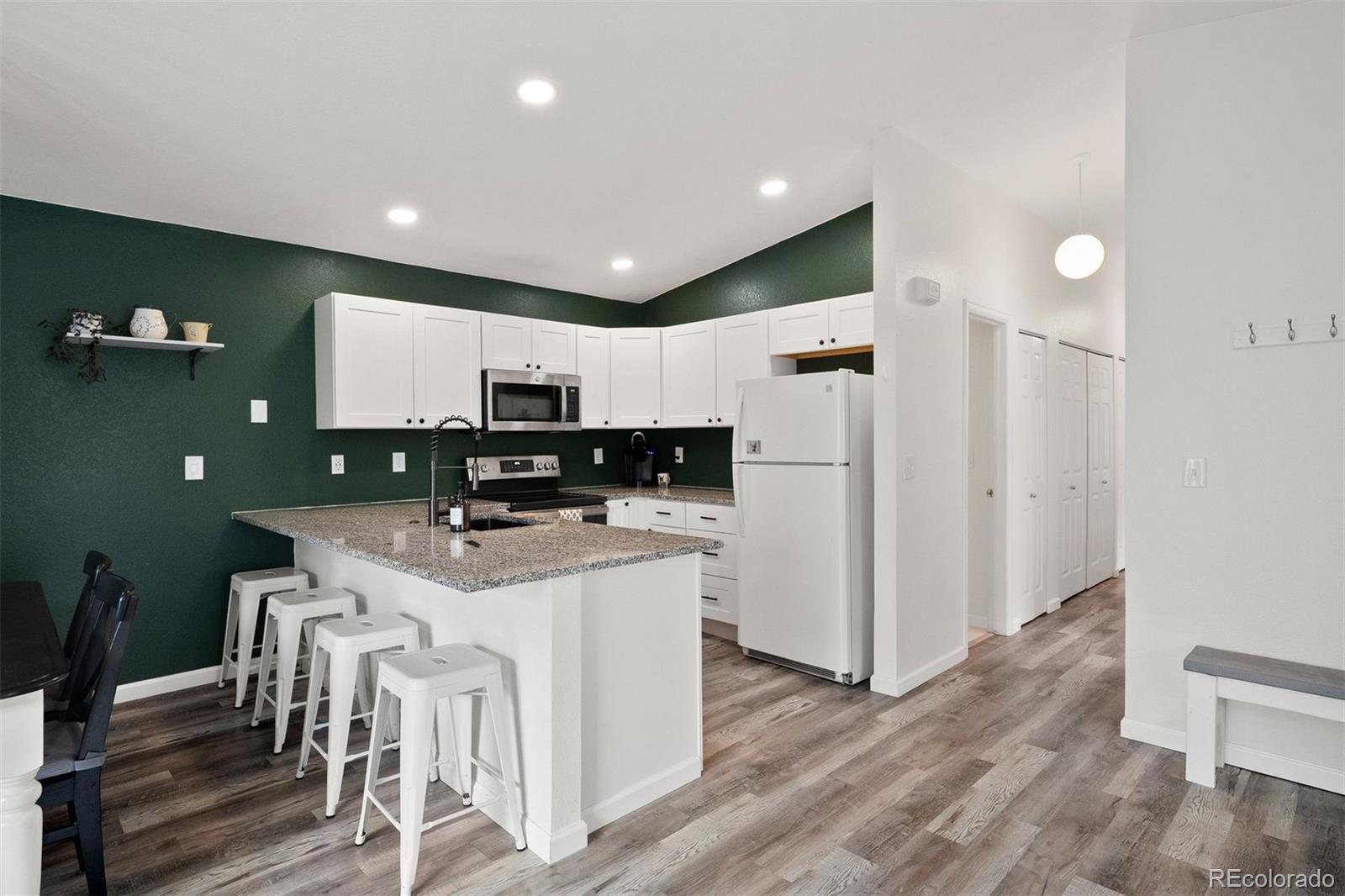 18284 W 58th Place Unit: 21