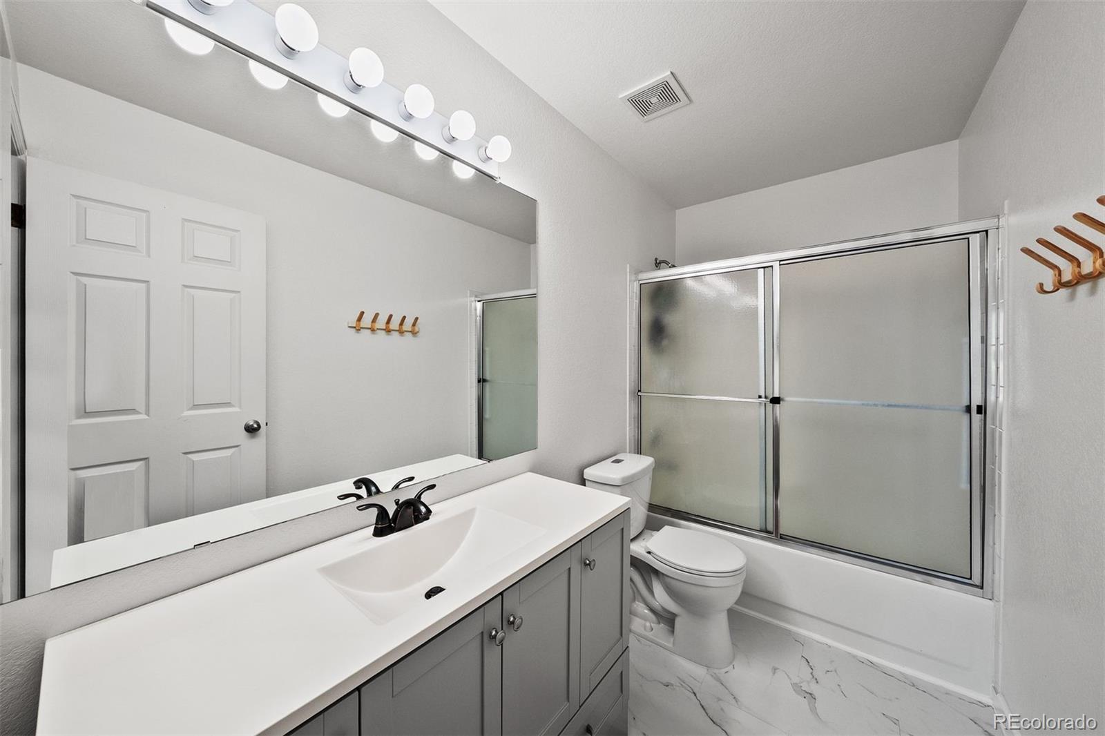 18284 W 58th Place Unit: 21