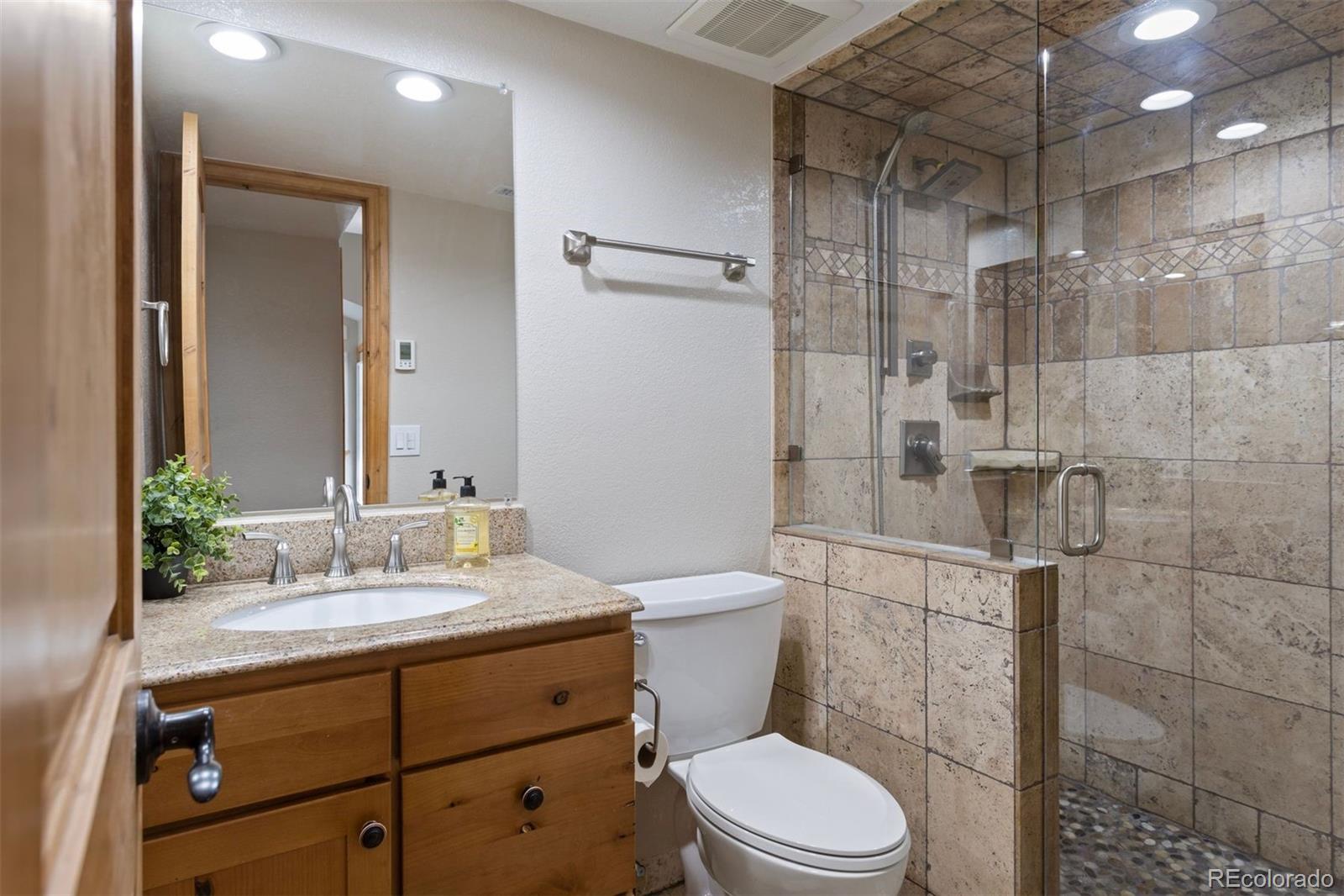 4760 S Wadsworth Boulevard Unit: J205