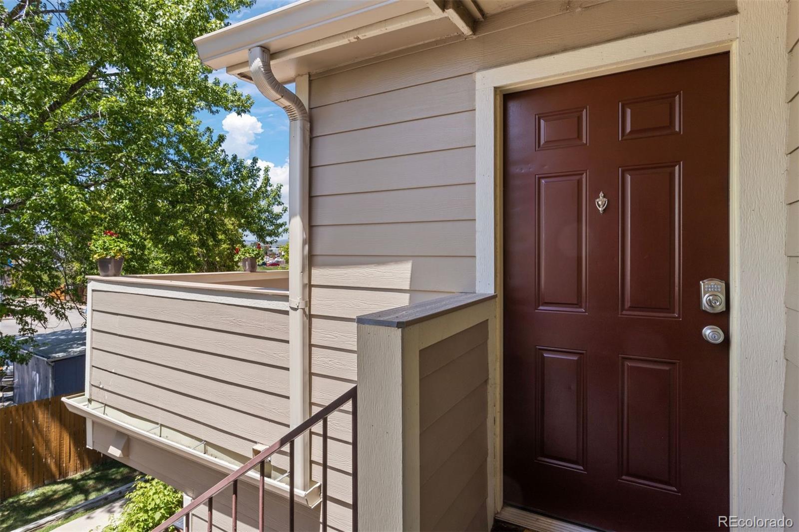 4760 S Wadsworth Boulevard Unit: J205