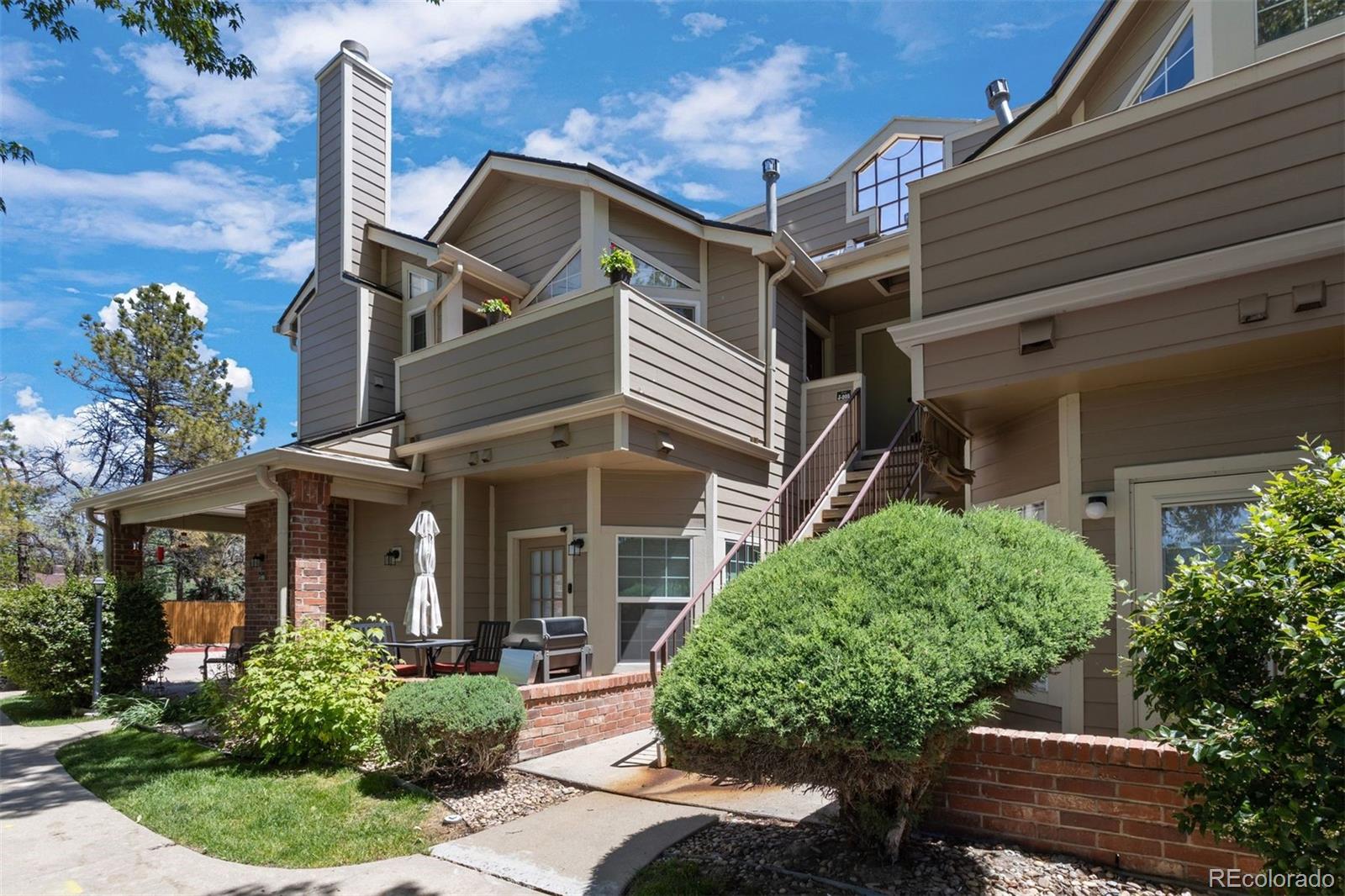 4760 S Wadsworth Boulevard Unit: J205