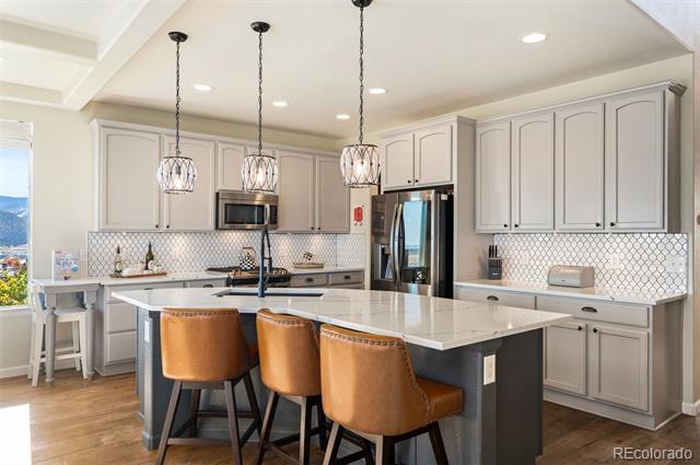 2394 S Loveland Way