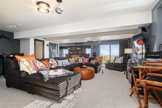 2394 S Loveland Way