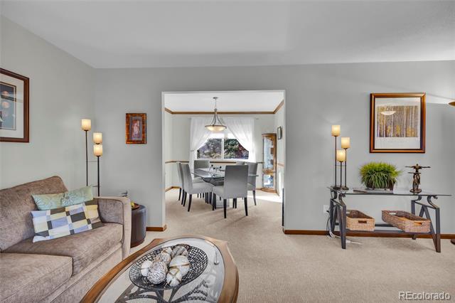 10909 E Maplewood Drive