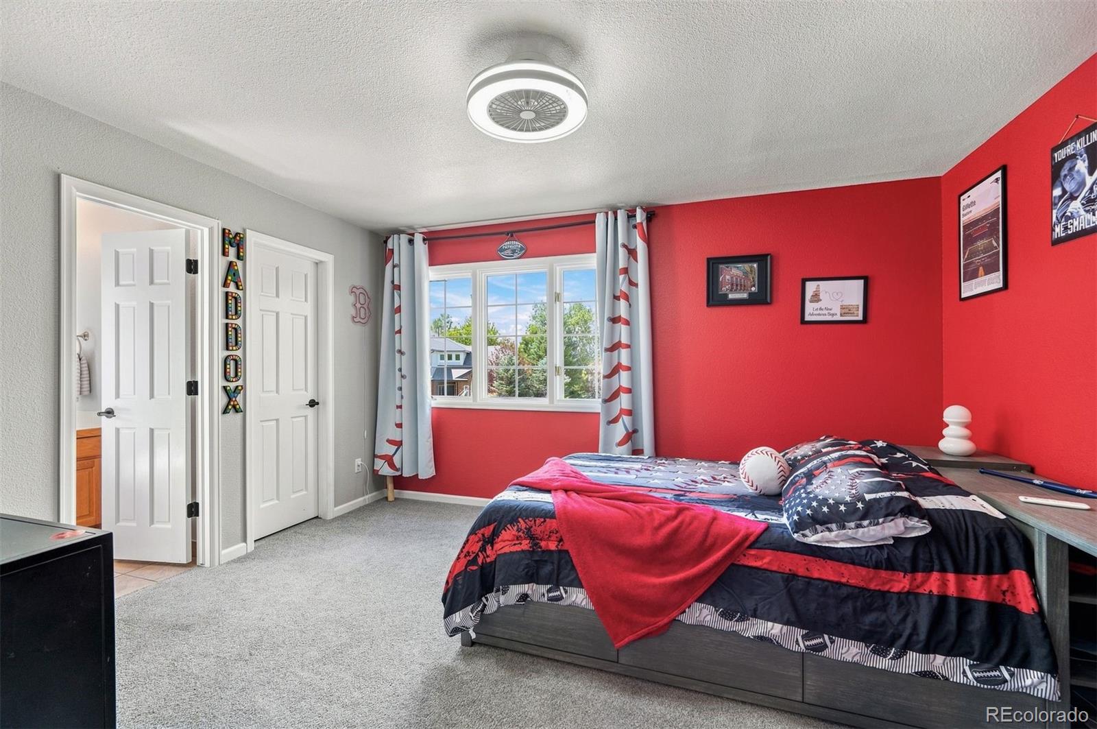 10182 Knoll Circle