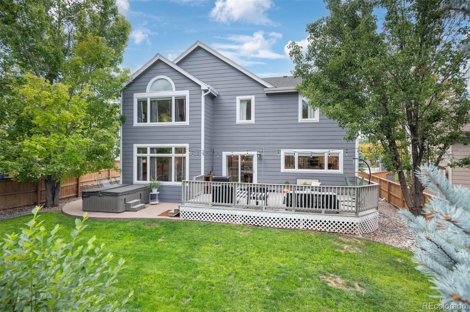 10182 Knoll Circle