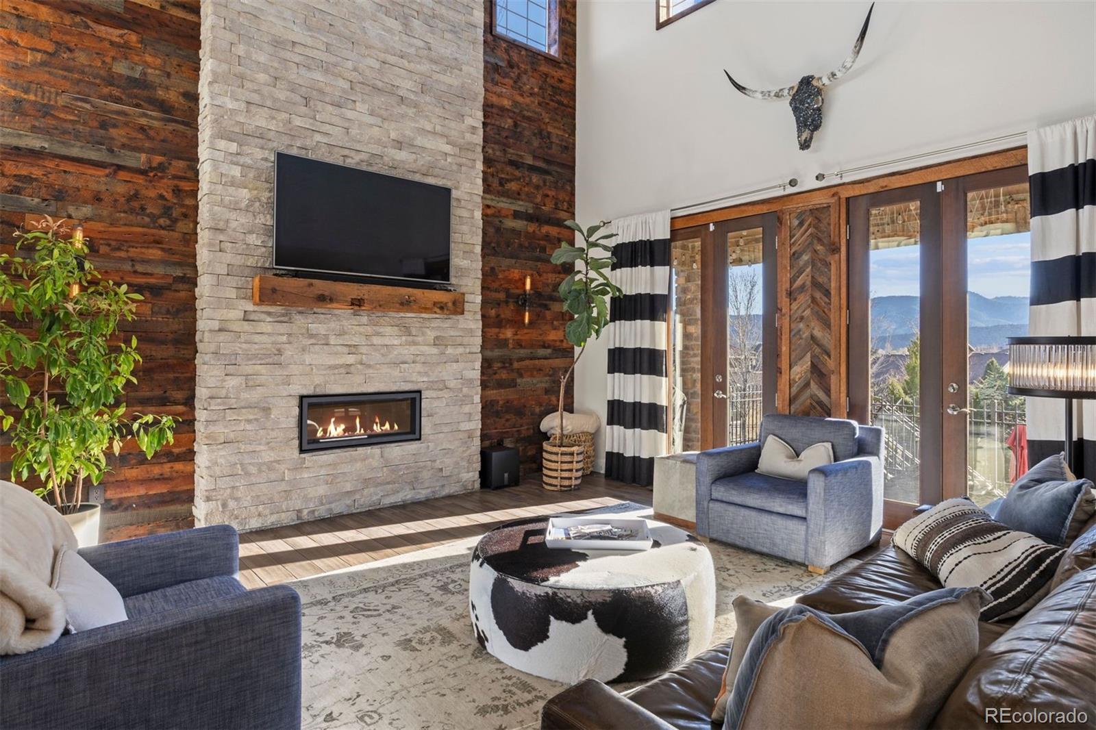 2257 S Juniper Street