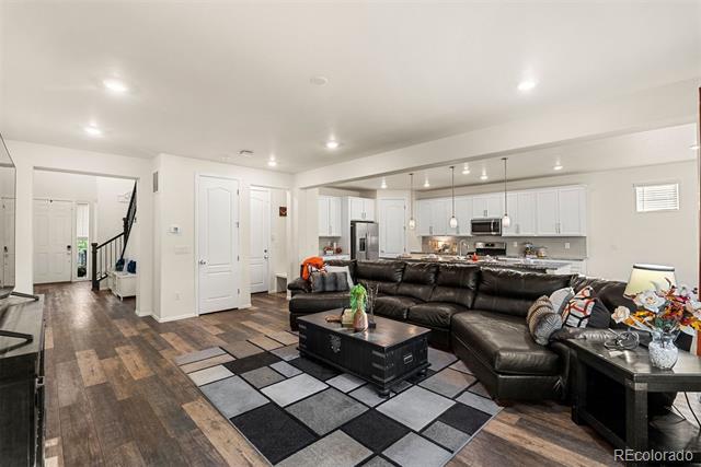 3207 Greenery Drive