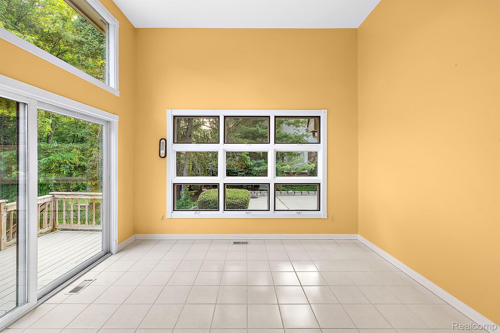 5620 CRYSTAL CREEK Lane