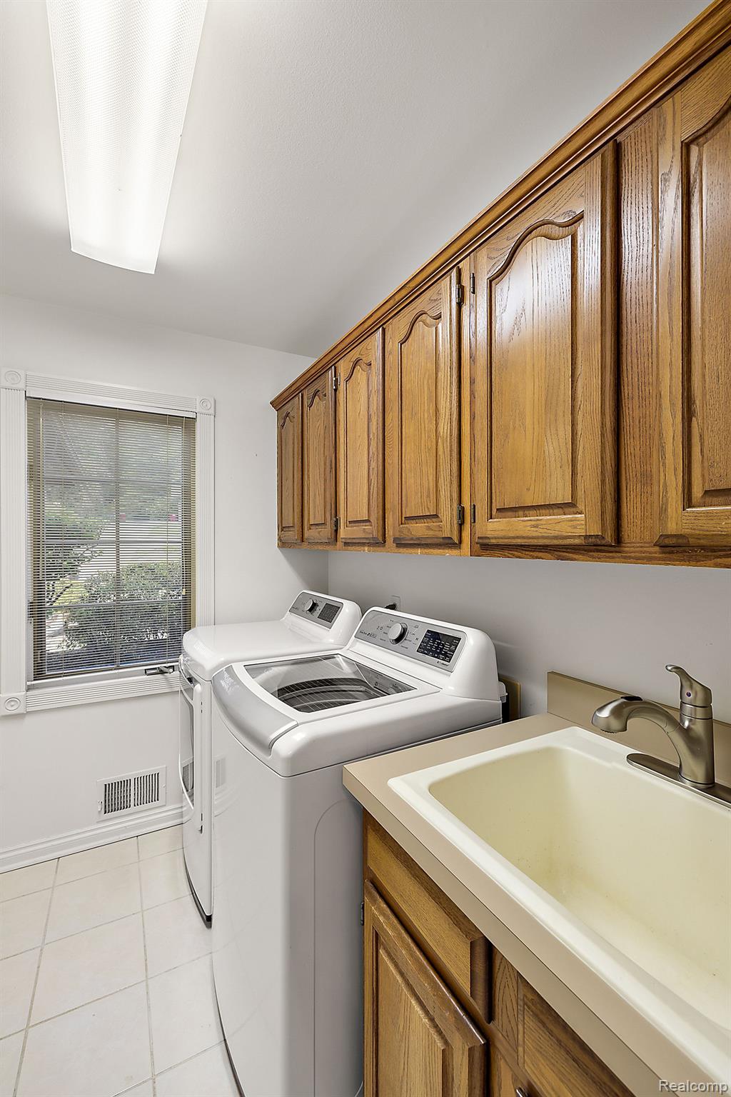 5620 CRYSTAL CREEK Lane