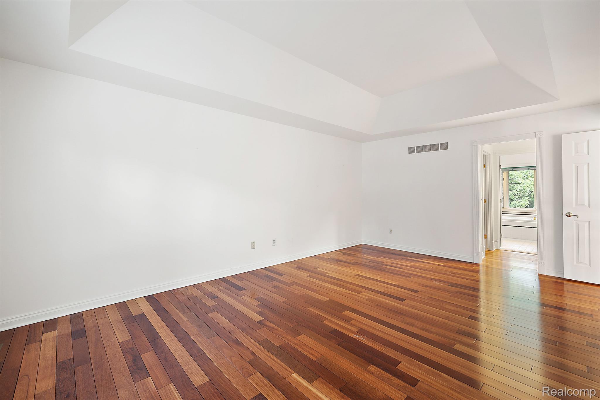 5620 CRYSTAL CREEK Lane