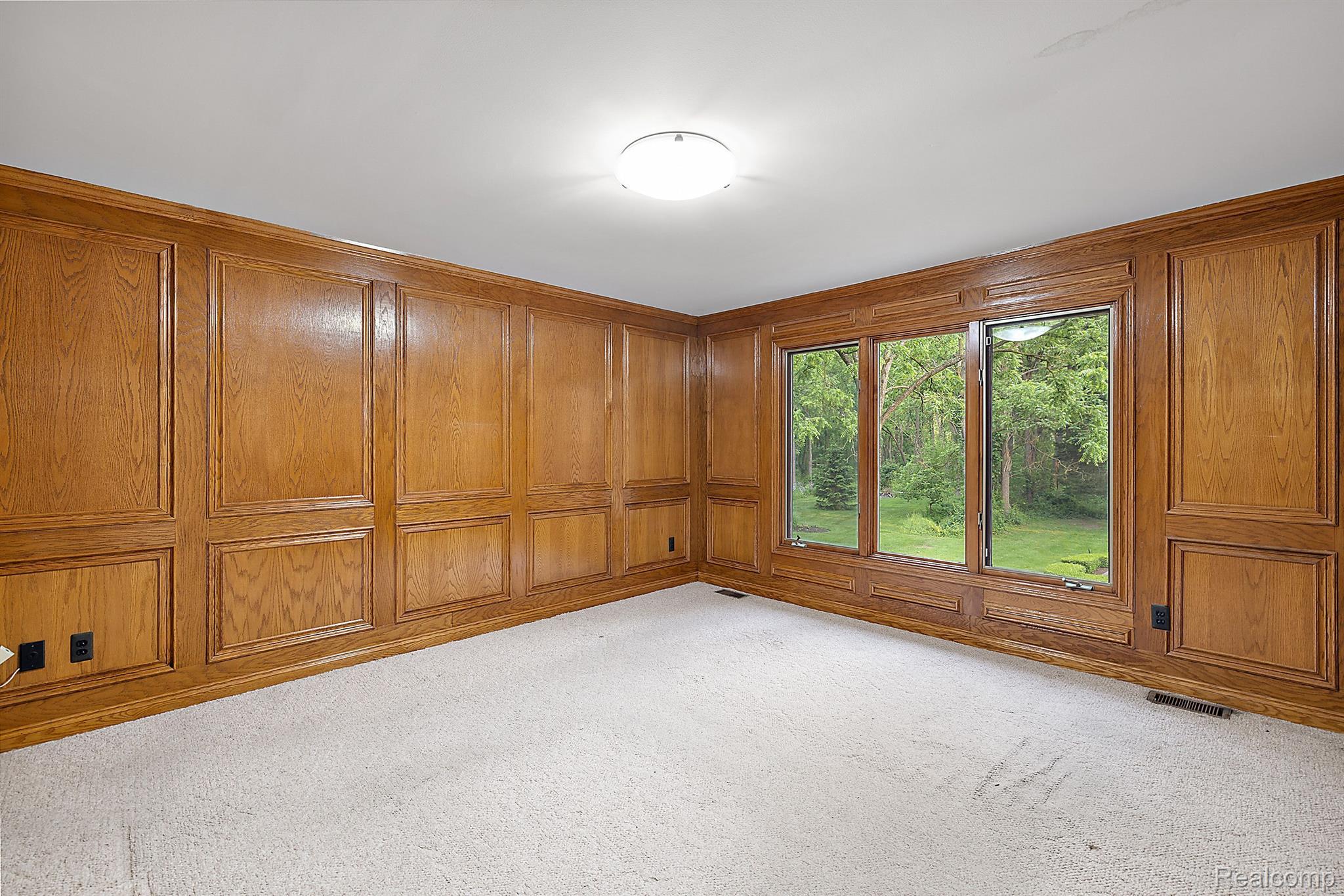 5620 CRYSTAL CREEK Lane