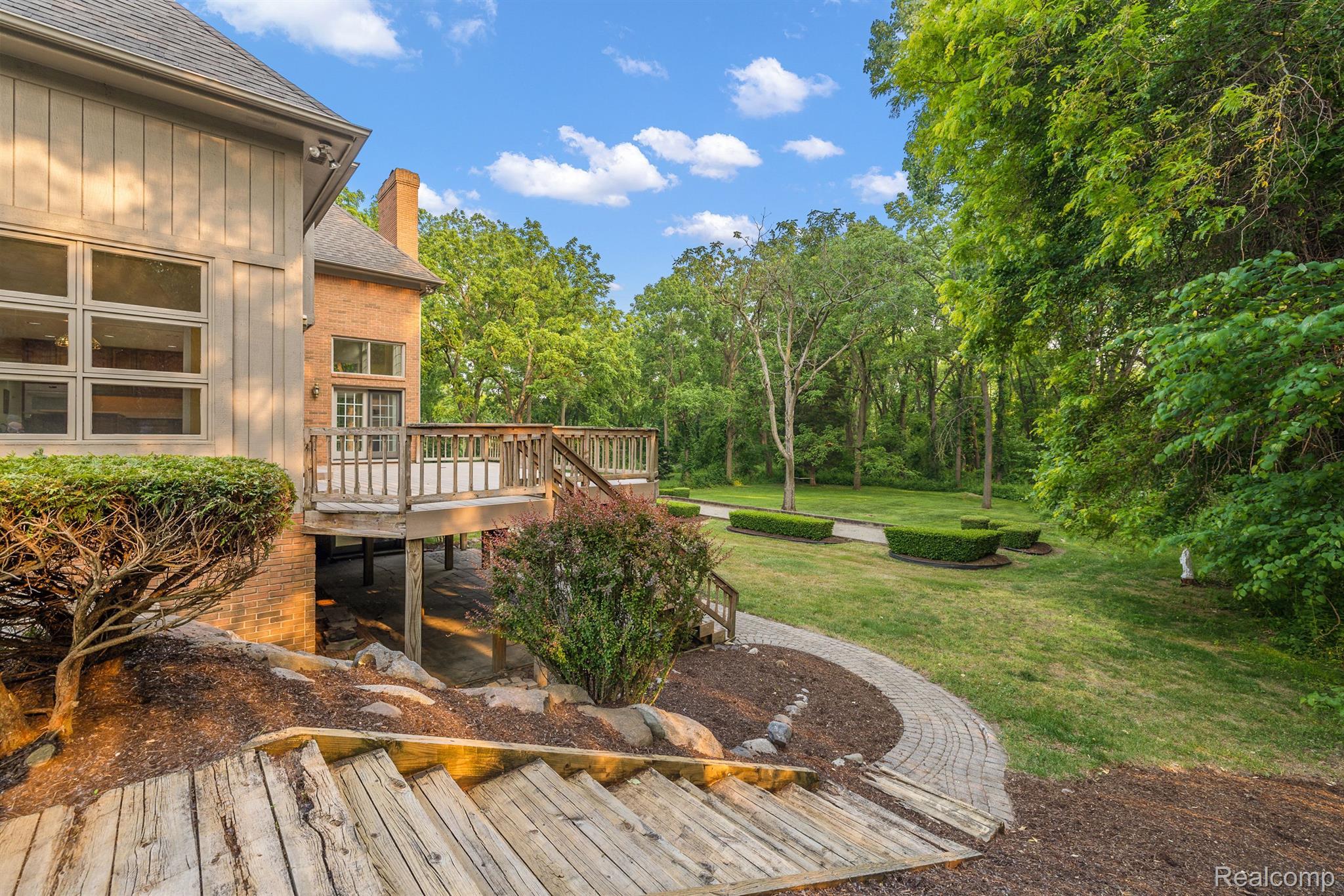 5620 CRYSTAL CREEK Lane