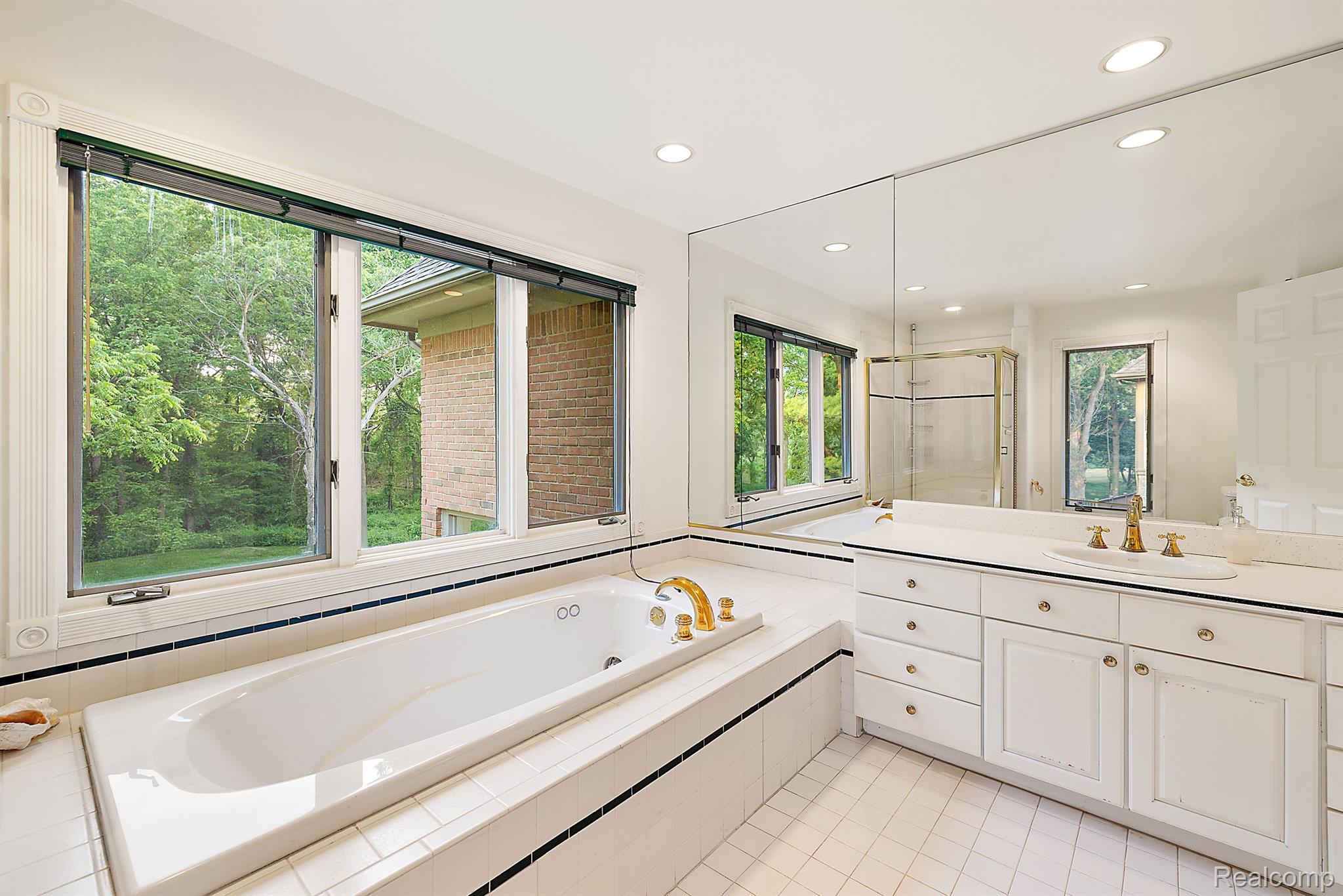 5620 CRYSTAL CREEK Lane