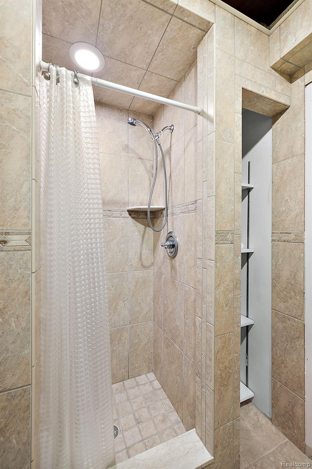 5620 CRYSTAL CREEK Lane