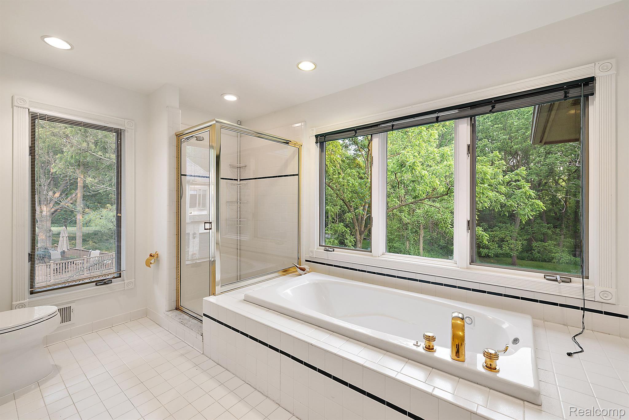 5620 CRYSTAL CREEK Lane