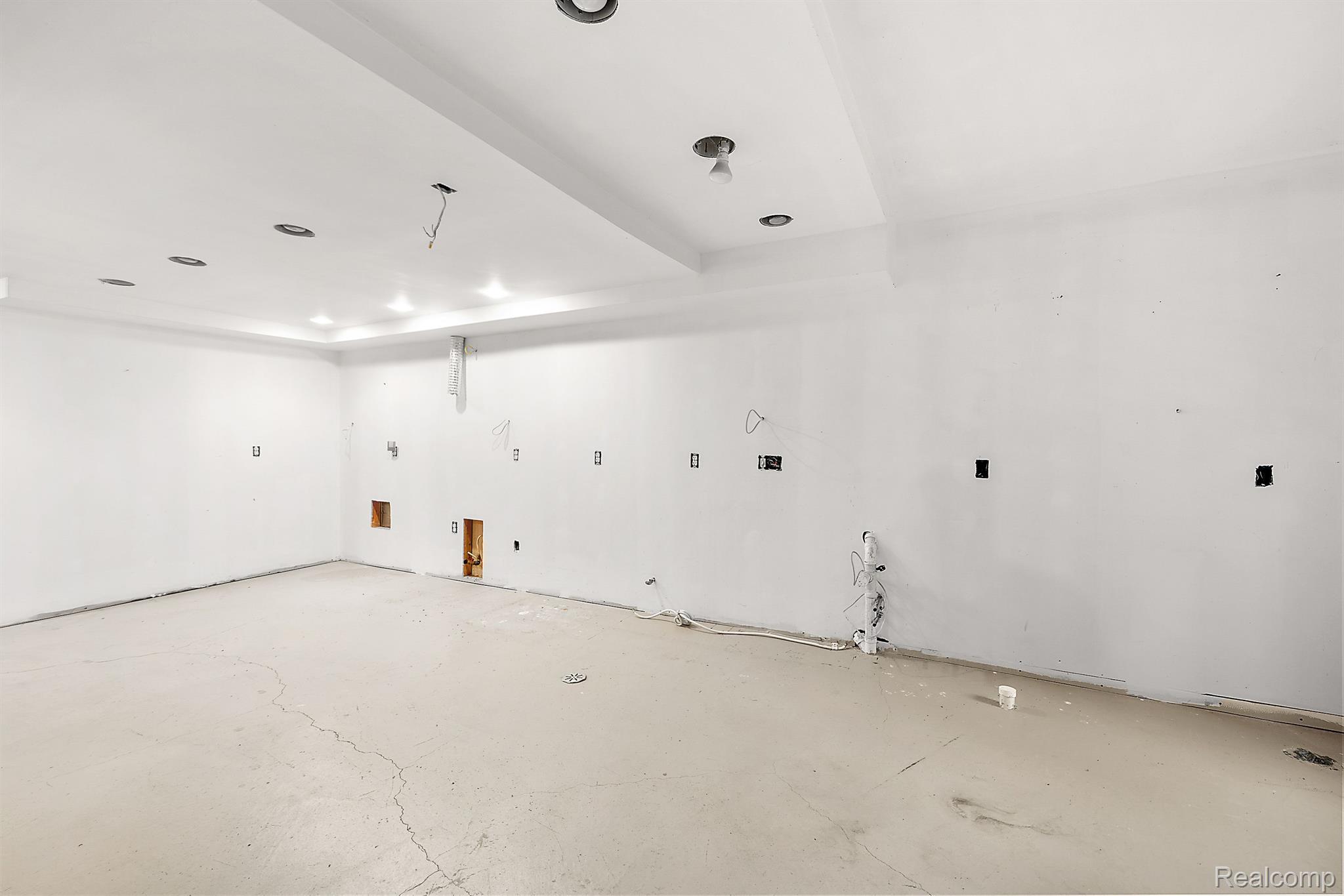 5620 CRYSTAL CREEK Lane