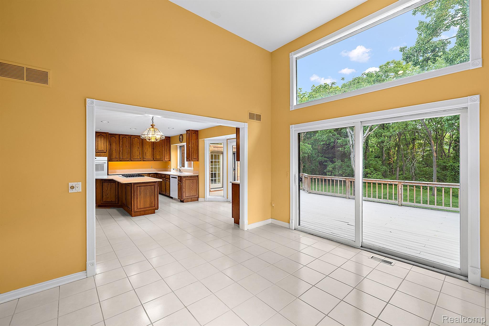 5620 CRYSTAL CREEK Lane