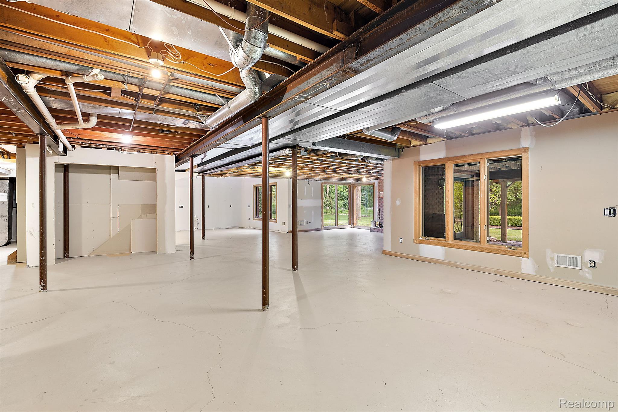 5620 CRYSTAL CREEK Lane