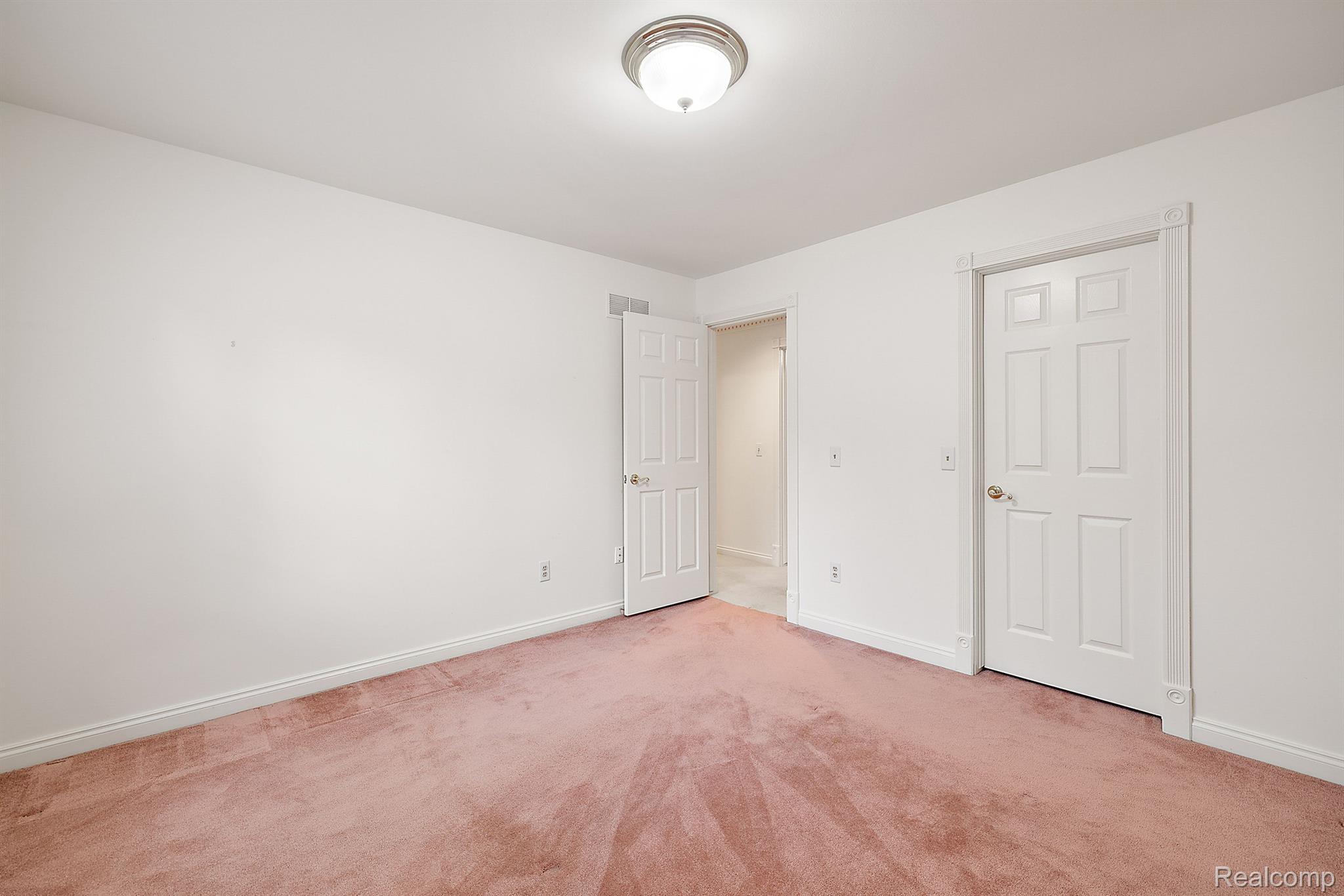 5620 CRYSTAL CREEK Lane