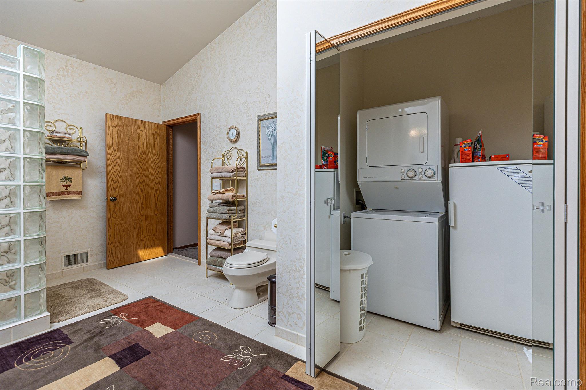 4227 NEWCASTLE Drive