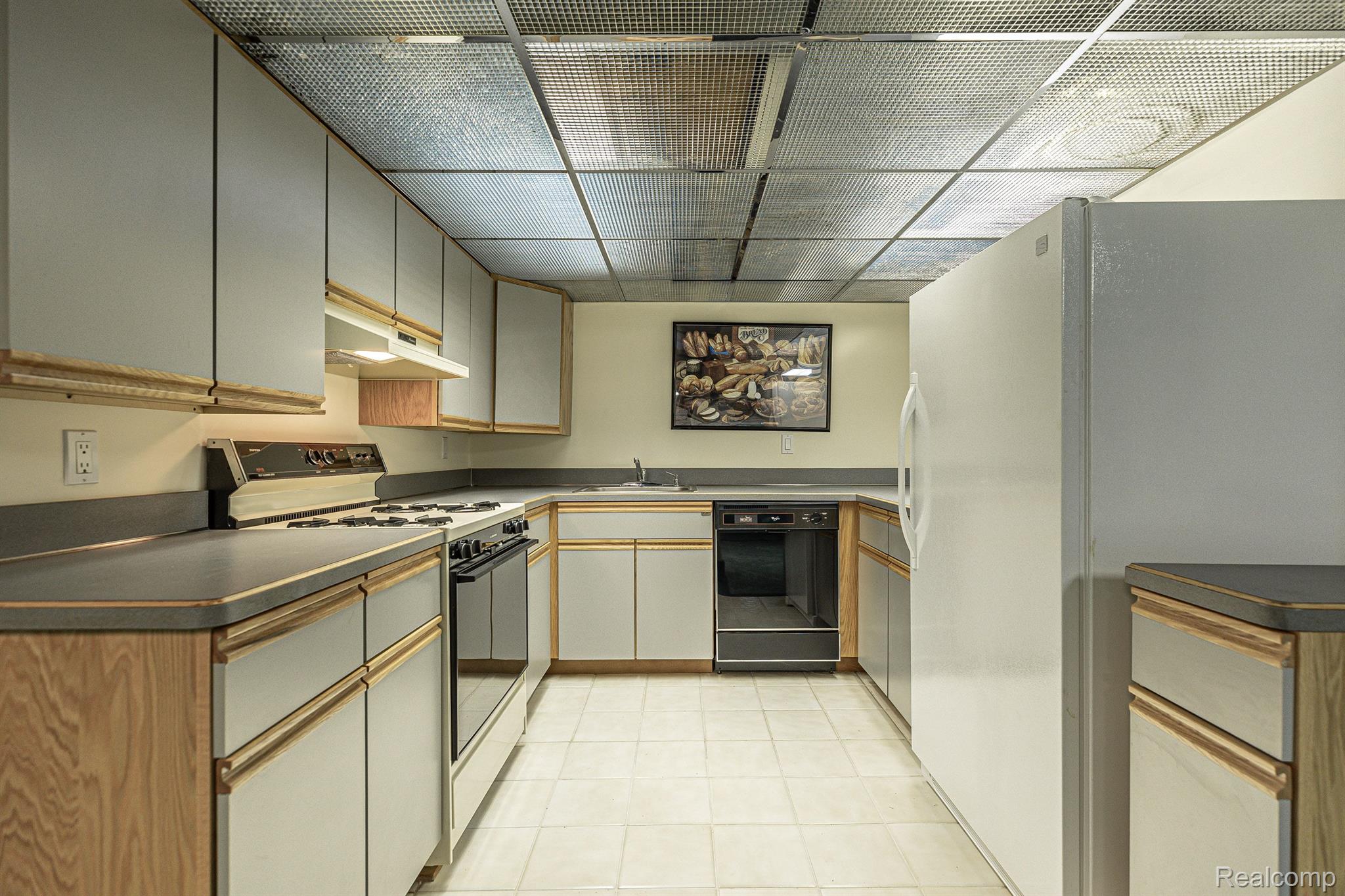 4227 NEWCASTLE Drive