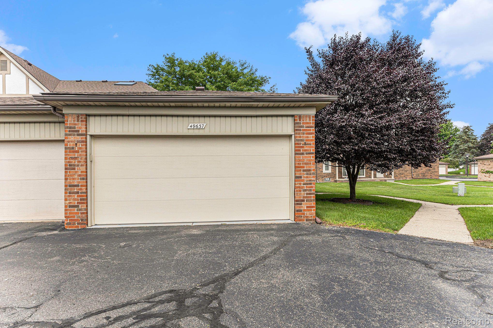49637 HAMILTON