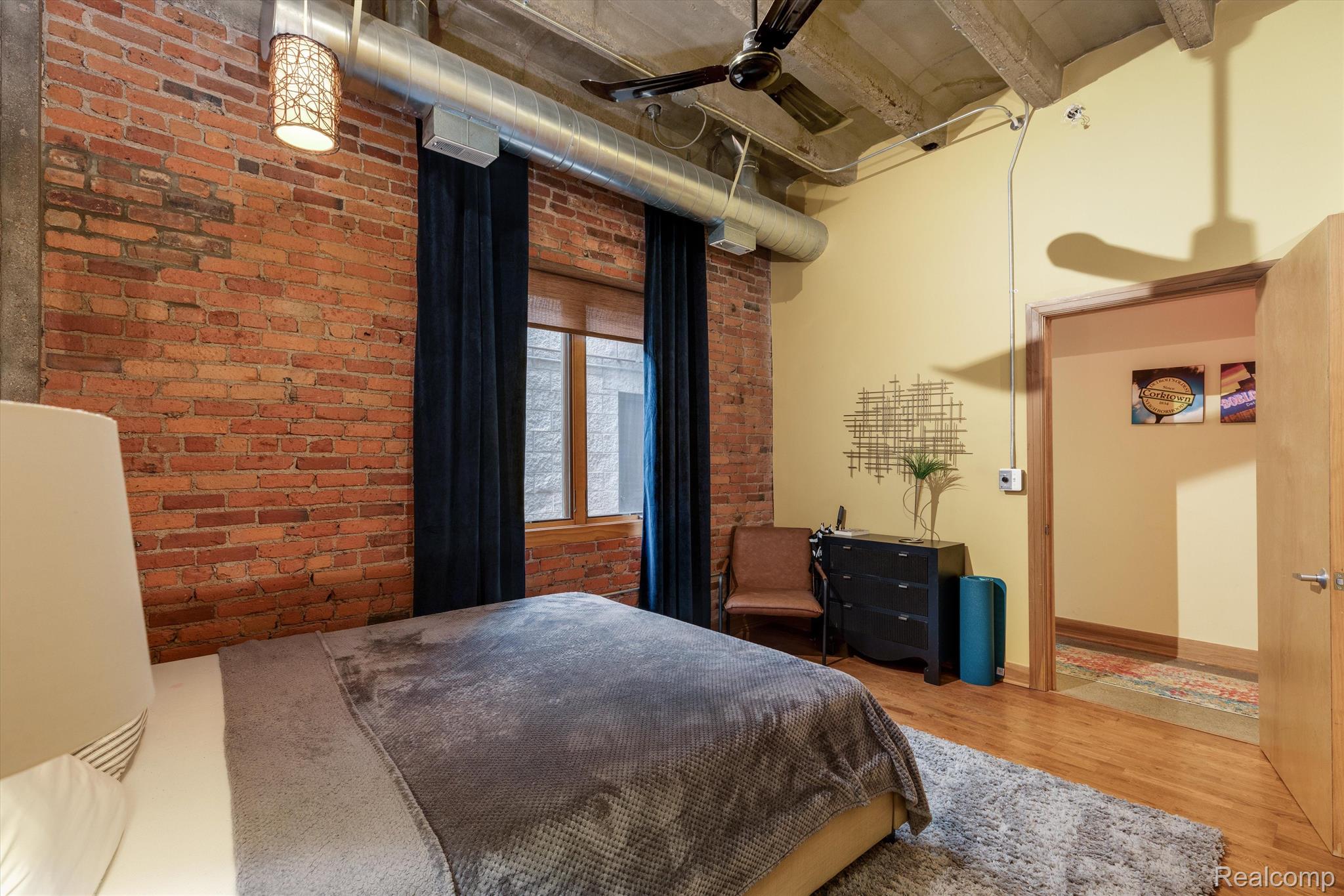 627 W ALEXANDRINE Street 8