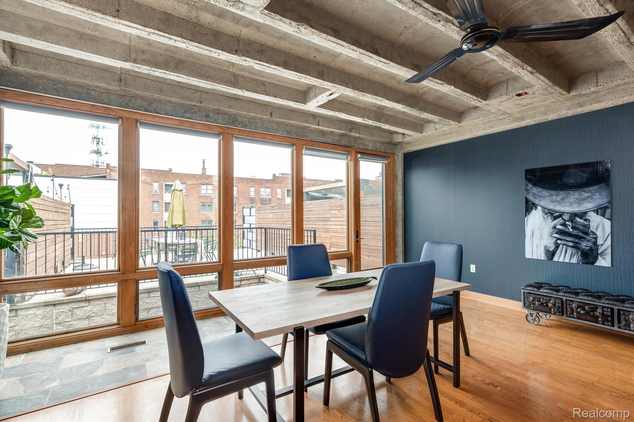 627 W ALEXANDRINE Street 8