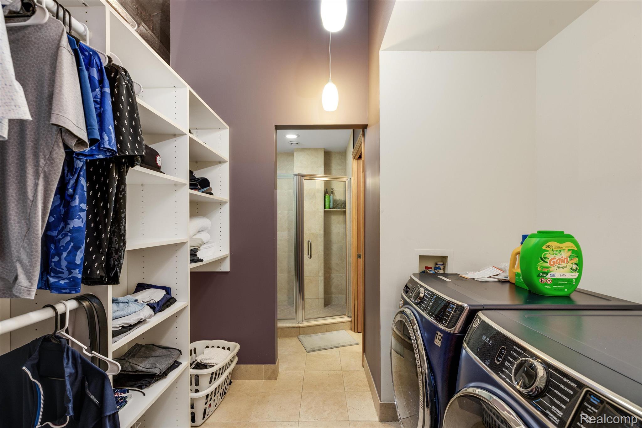 627 W ALEXANDRINE Street 8