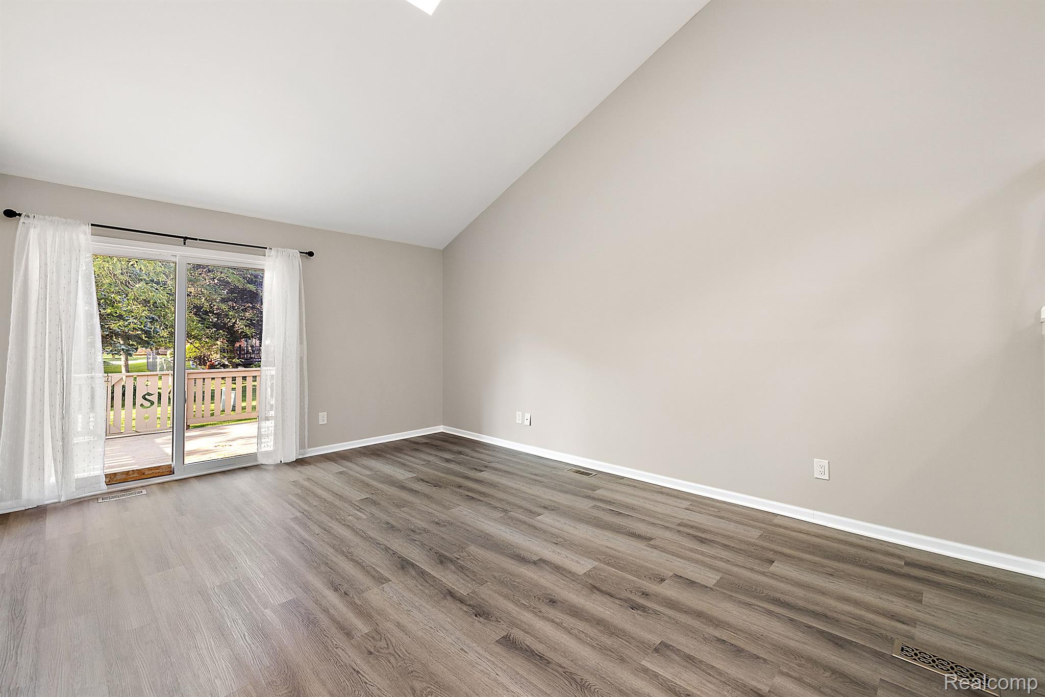 15420 WINDMILL Drive