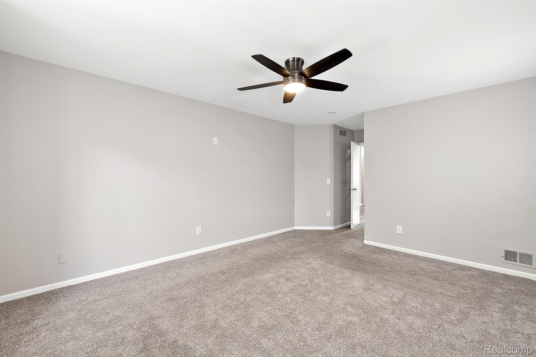 15420 WINDMILL Drive