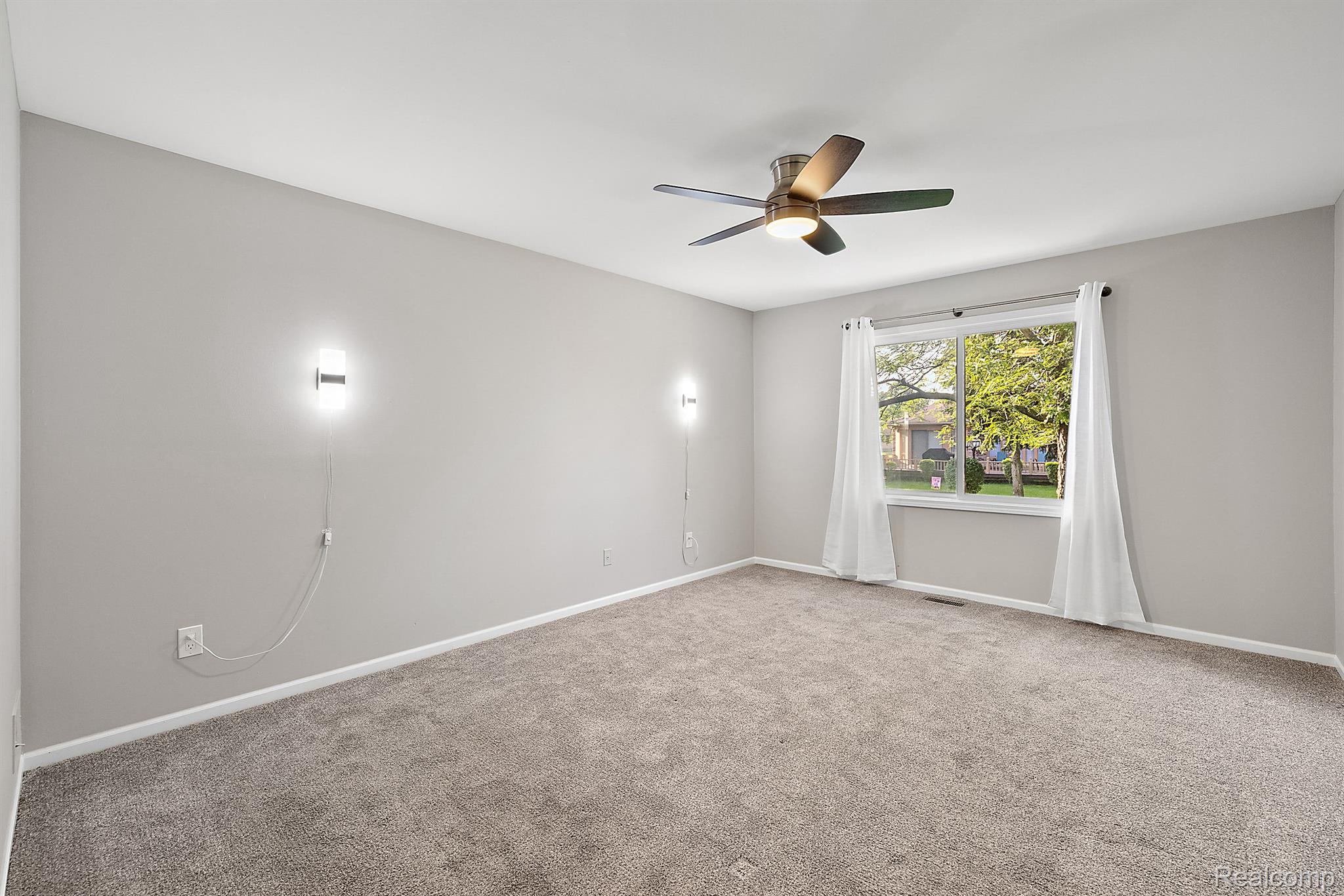 15420 WINDMILL Drive