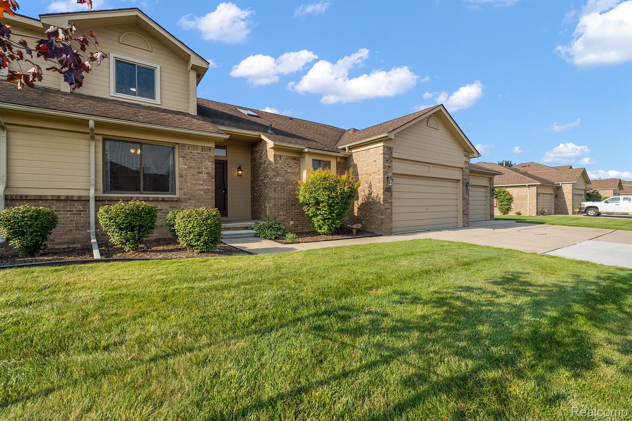 15420 WINDMILL Drive