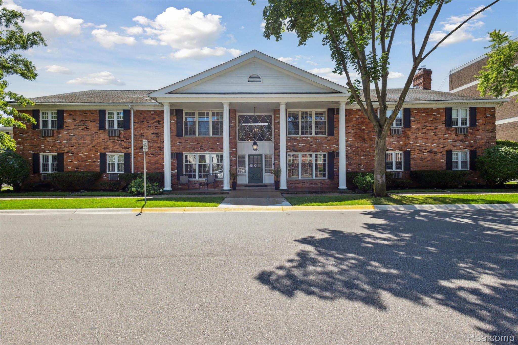 555 TOWNSEND Street 201