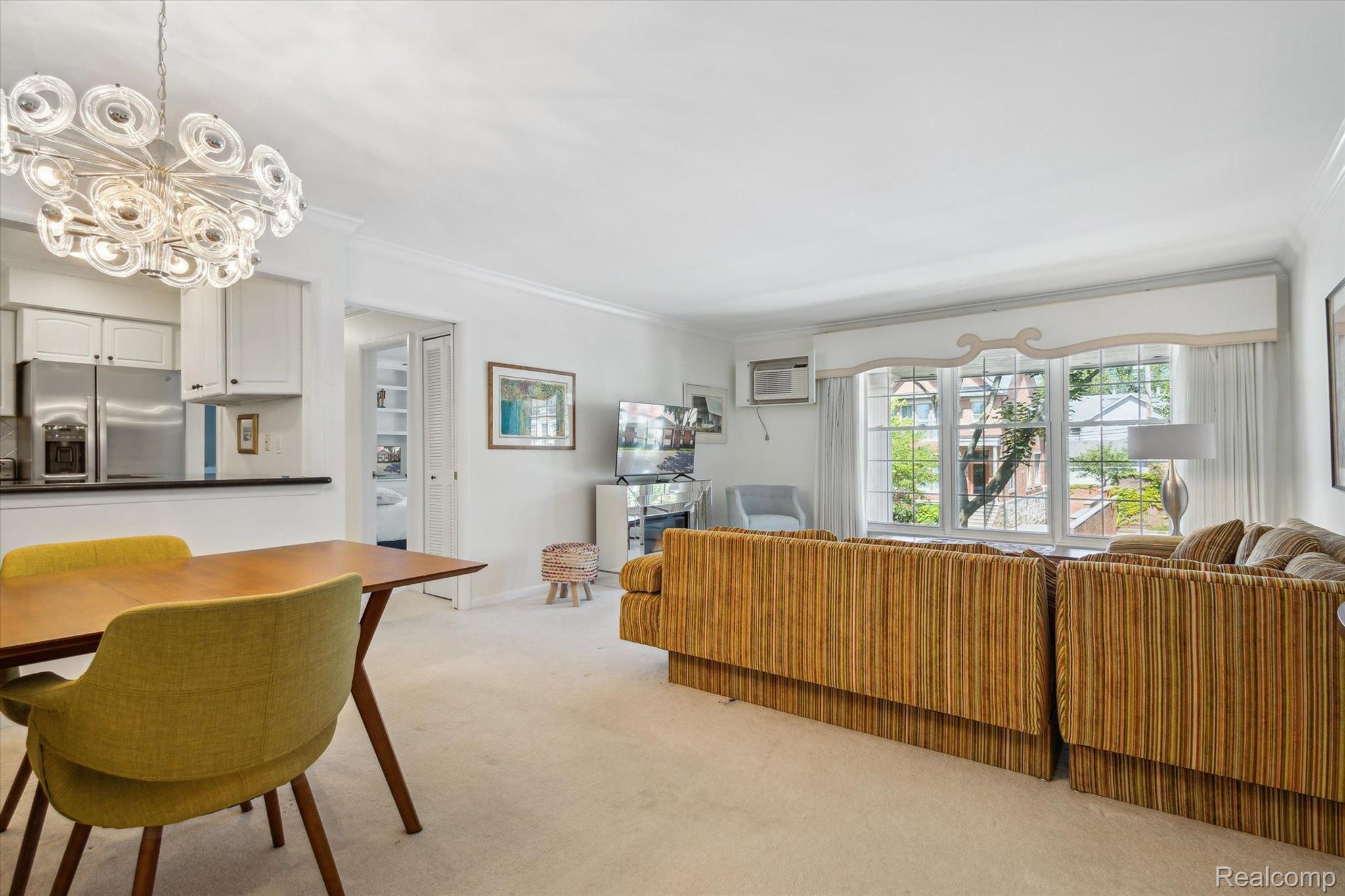 555 TOWNSEND Street 201