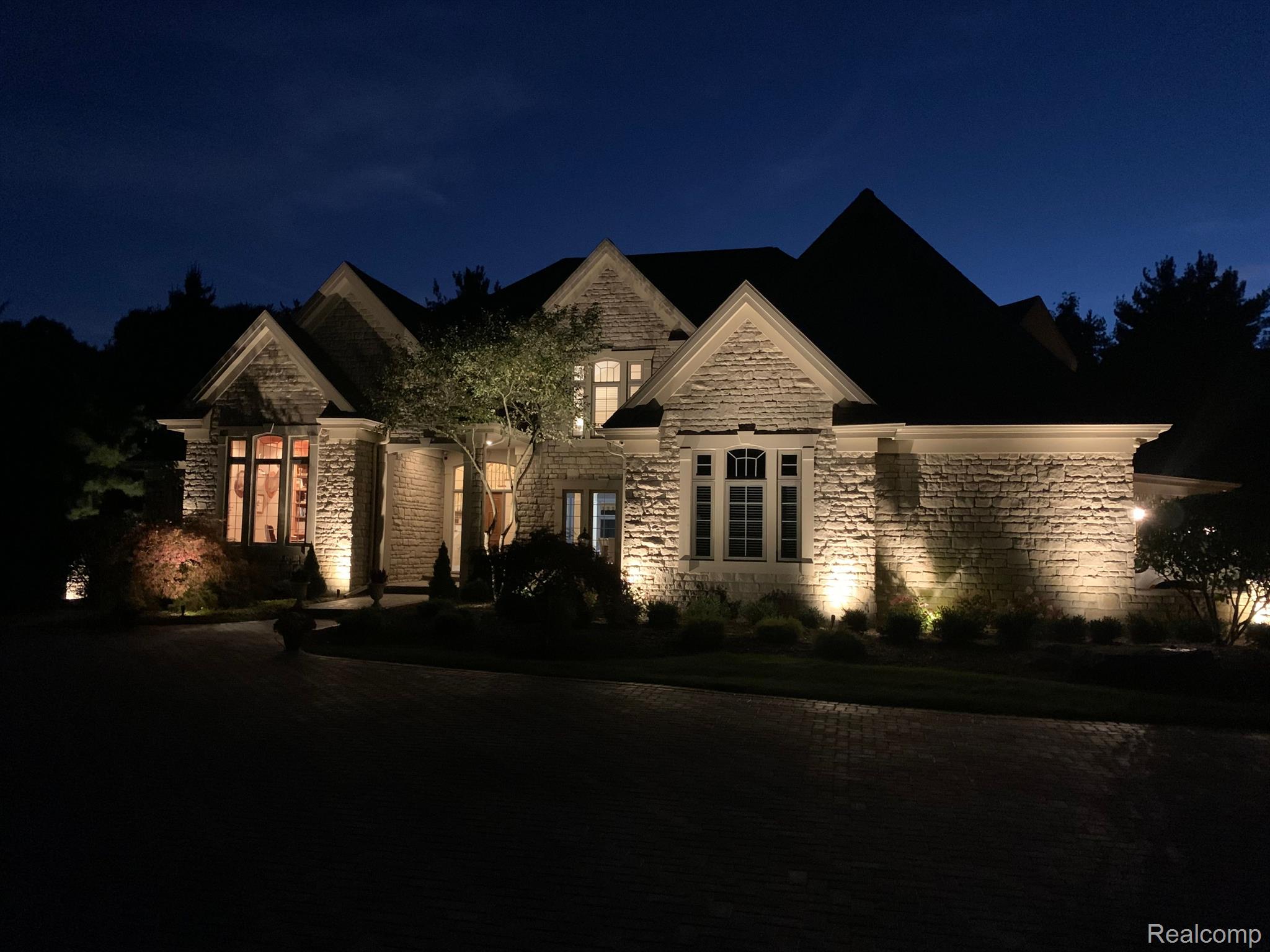 7705 STONEVALLEY Bluff