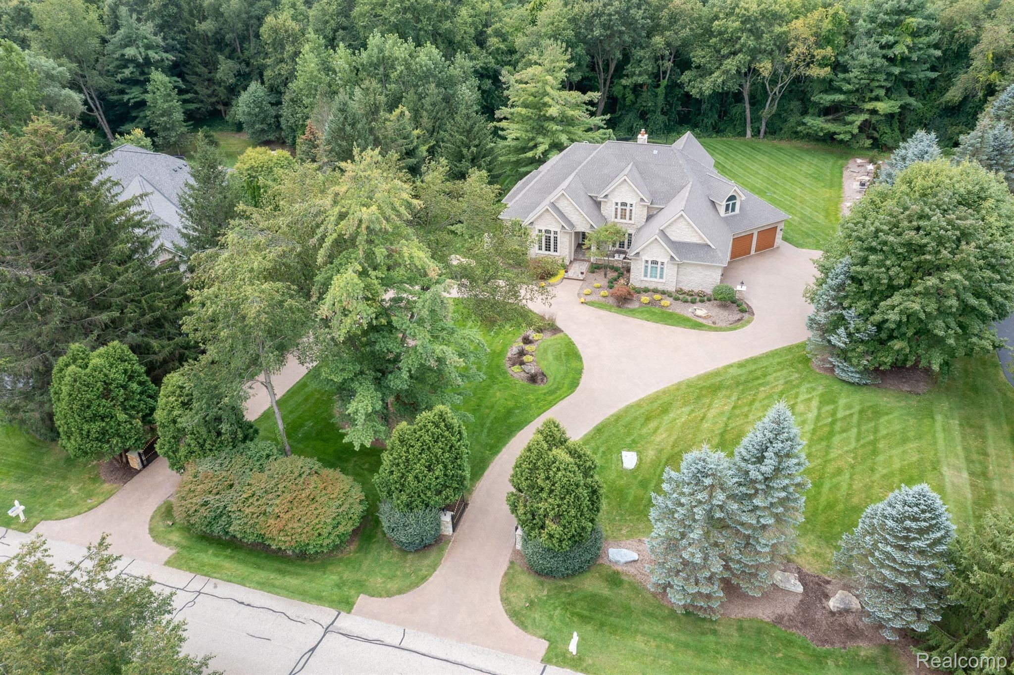 7705 STONEVALLEY Bluff