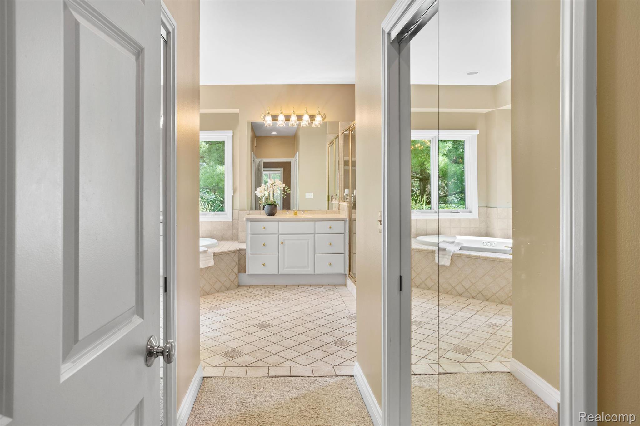 7705 STONEVALLEY Bluff