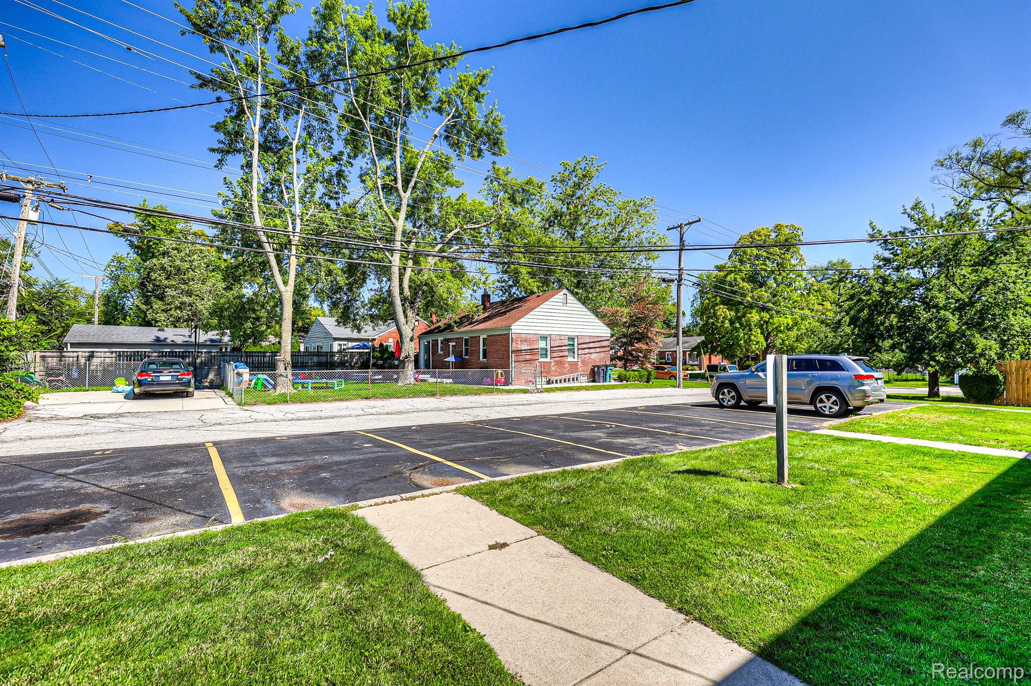 3800 NORMANDY Road 6