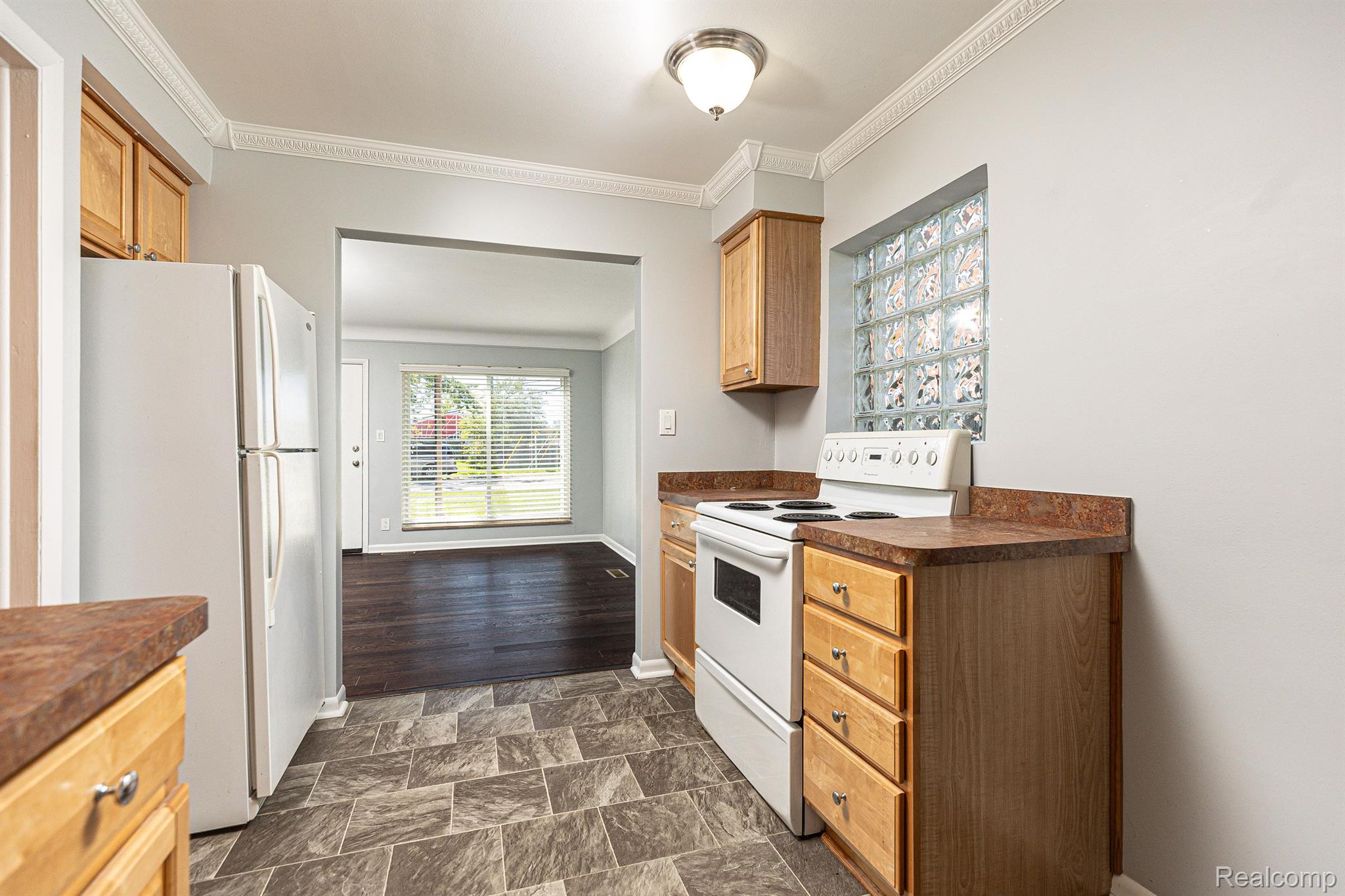 3800 NORMANDY Road 6