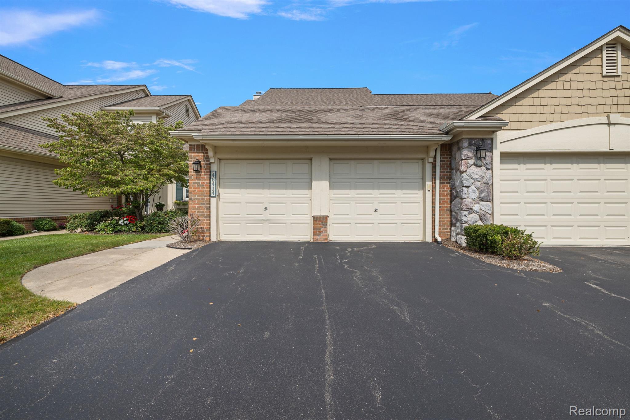 46414 KILLARNEY Circle