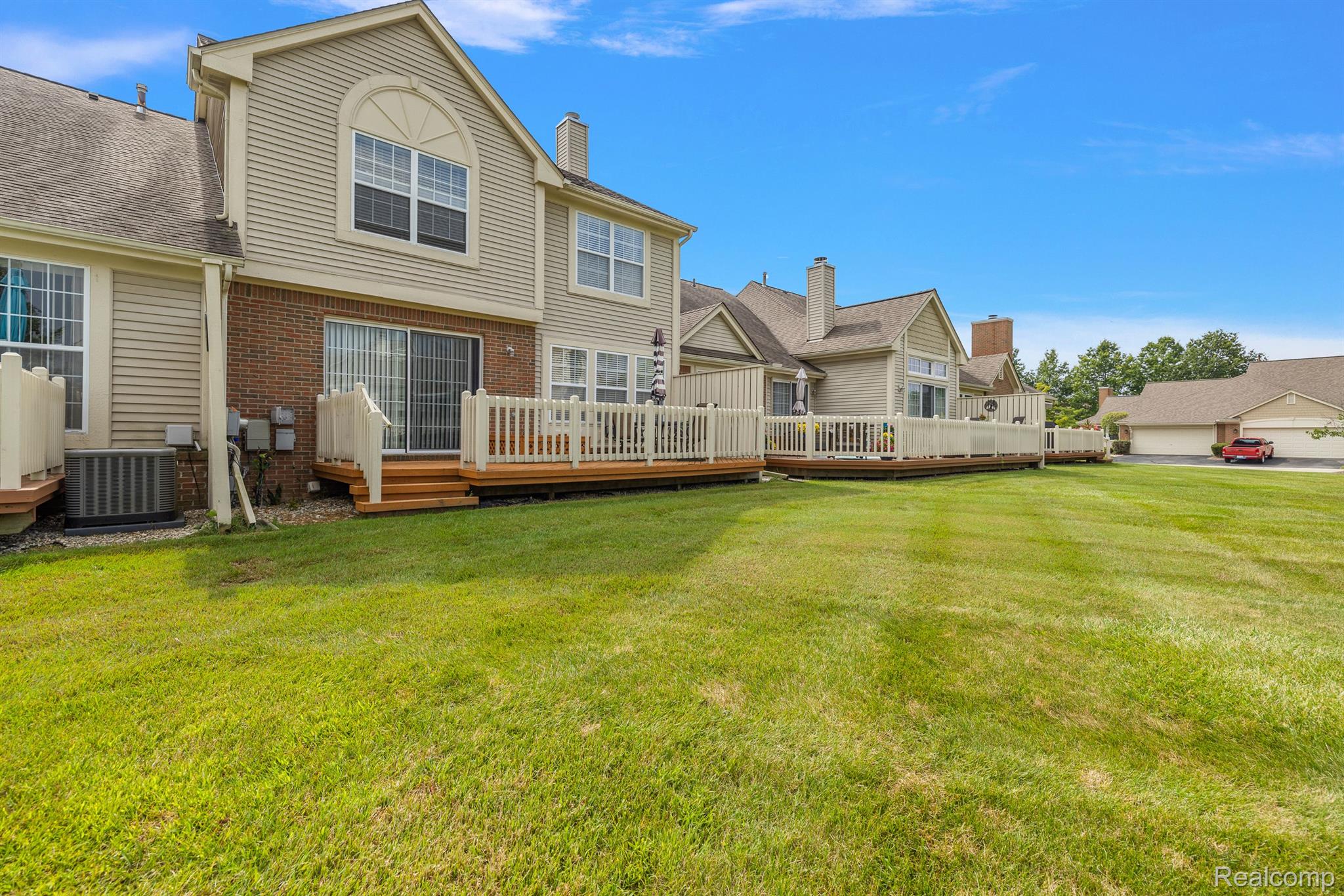 46414 KILLARNEY Circle