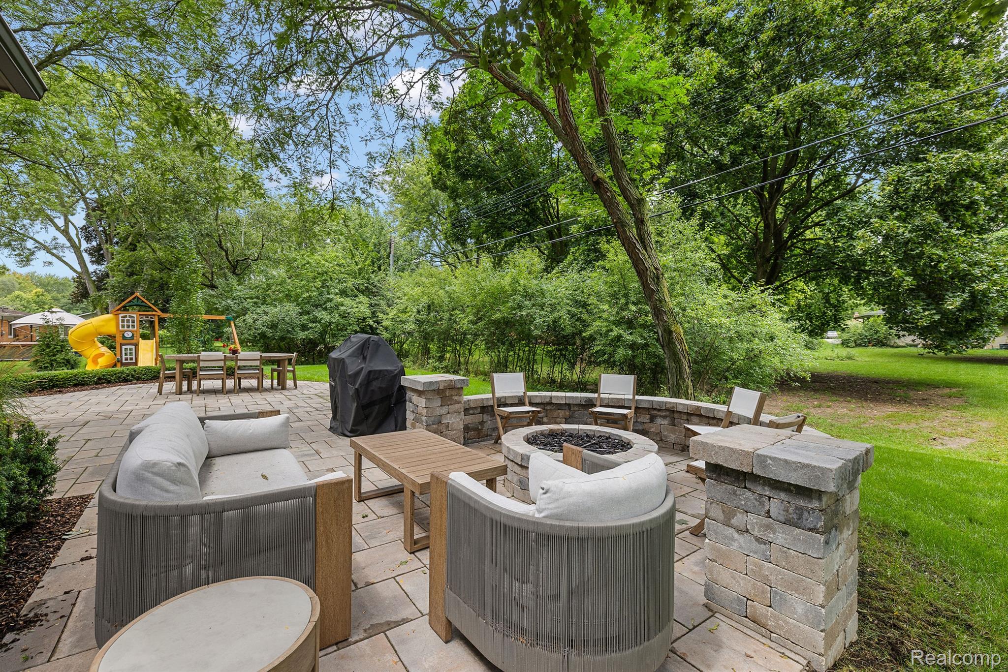 3160 BERKSHIRE Drive