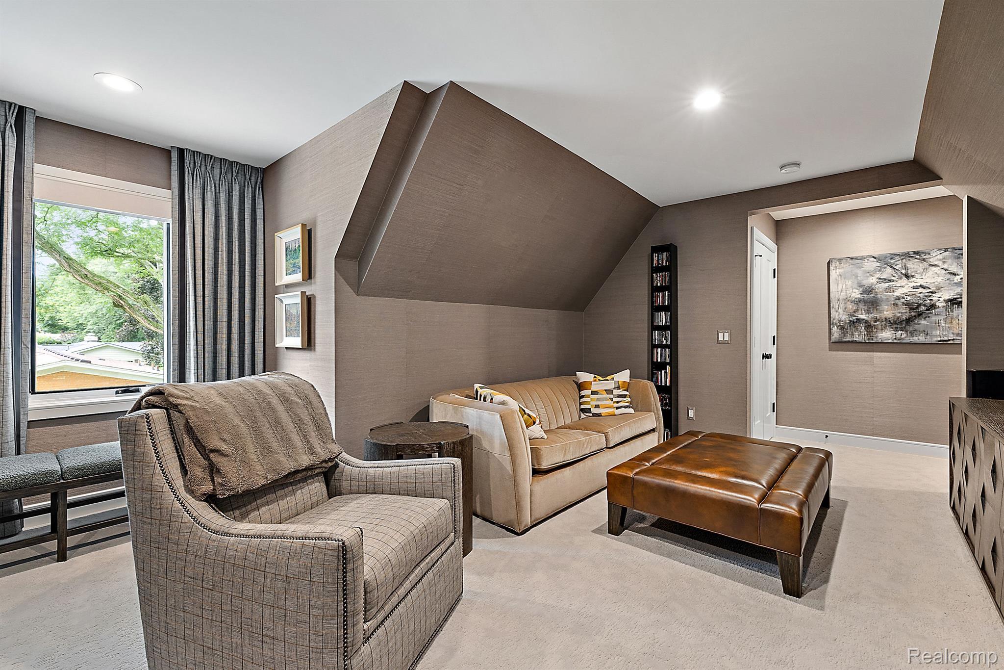 3160 BERKSHIRE Drive